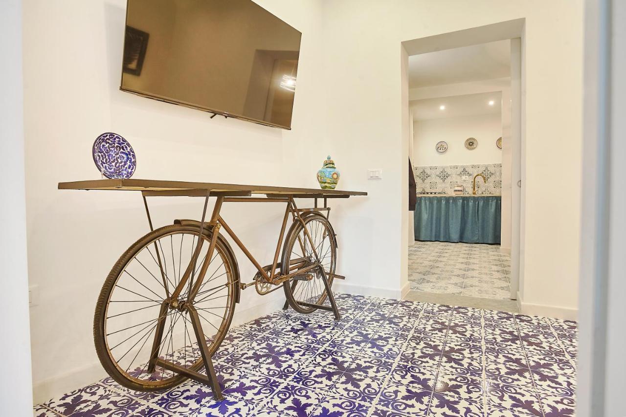 Be Sicily - In The Center 80 Mt From The - In Centro Sul Mare - 70 Mq *