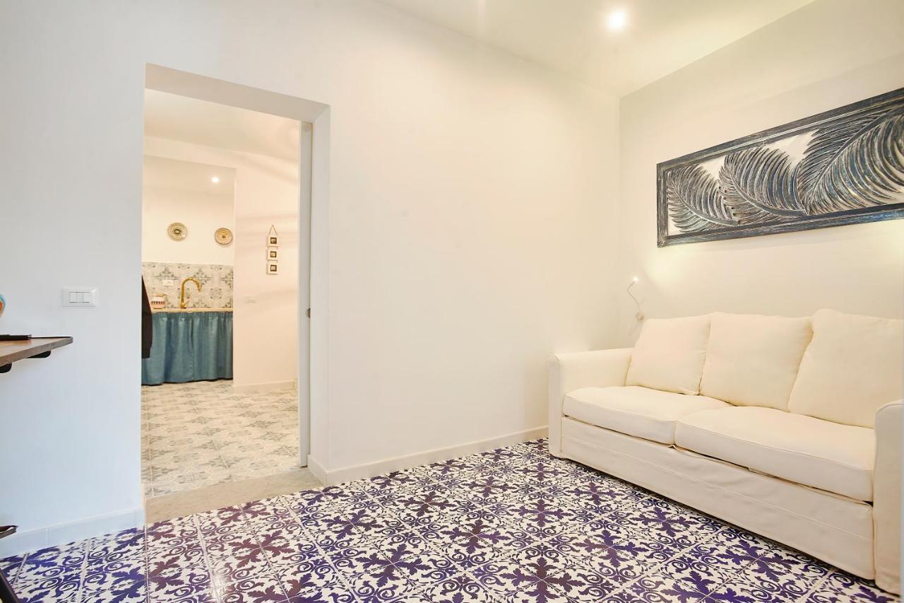 Be Sicily - In The Center 80 Mt From The - In Centro Sul Mare - 70 Mq Trapani